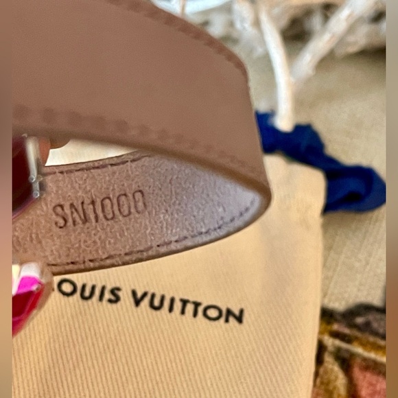 LOUIS VUITTON Leather Monogram Wish Bracelet W/dust bag⭐️Silver-tone hardware - Picture 7 of 11